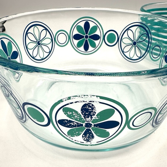 Pyrex Turquoise decorated 7201 & 7203 Glass Bowls - Picture 5 of 9
